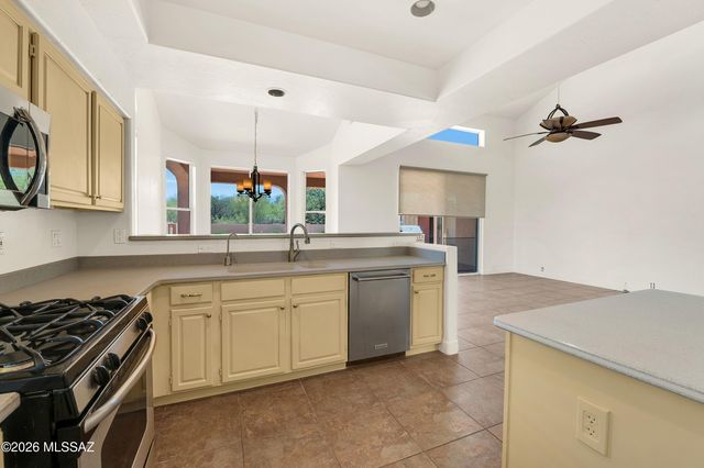 9820 N Star Ranch Place, Tucson, AZ 85742