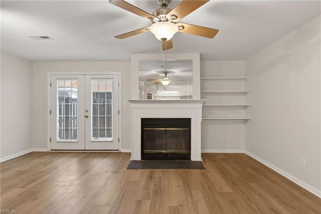 315 24th St Apt 120, Virginia Beach, VA 23451