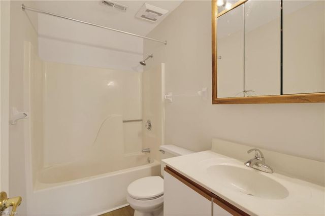 315 24th St Apt 120, Virginia Beach, VA 23451