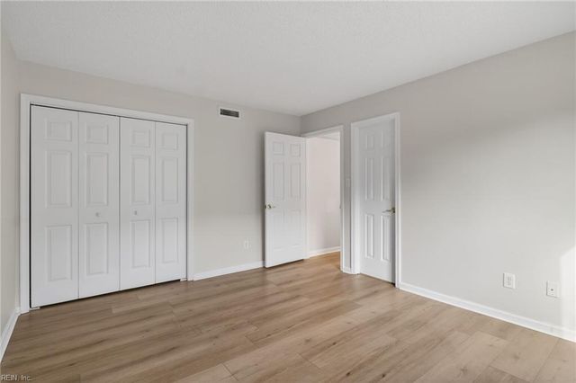 315 24th St Apt 120, Virginia Beach, VA 23451