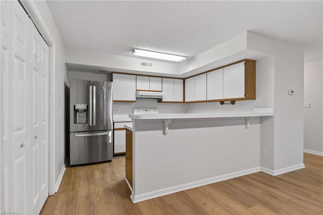 315 24th St Apt 120, Virginia Beach, VA 23451