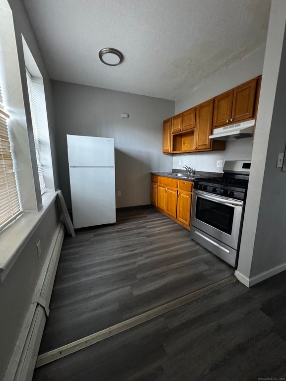 27 Congress Street 104, Hartford, CT 06114