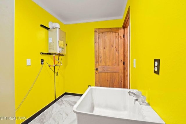 10389 Summer City Road, Spring City, TN 37381