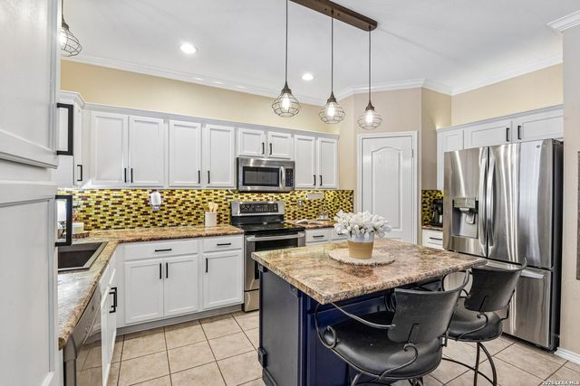 232 CORDERO DR, Cibolo, TX 78108
