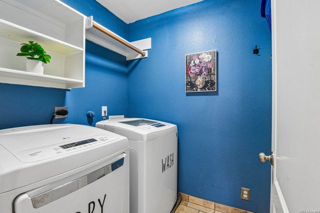 232 CORDERO DR, Cibolo, TX 78108