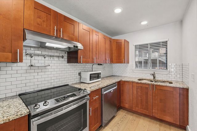 909 Reinli ST 118, Austin, TX 78751