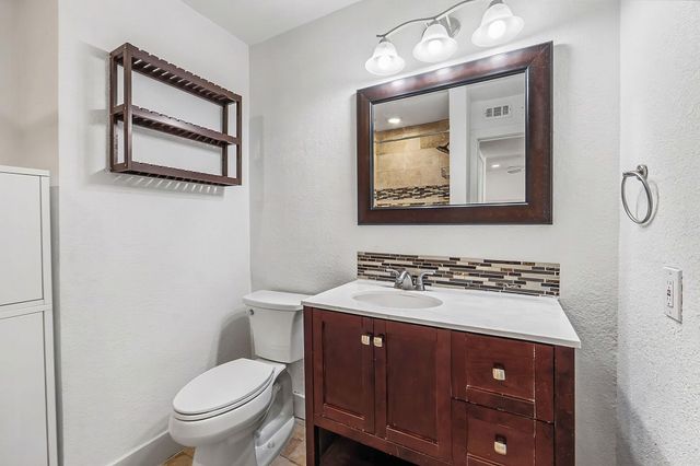 909 Reinli ST 118, Austin, TX 78751