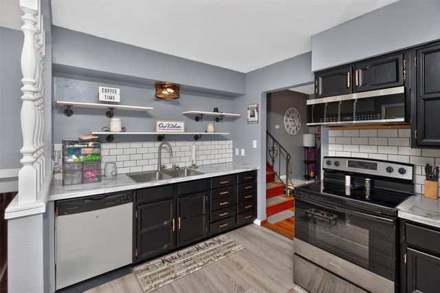 4133 E Madison Avenue, Des Moines, IA 50317