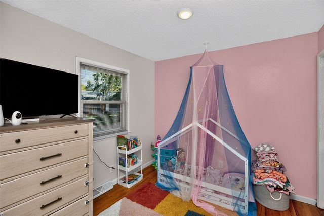 4133 E Madison Avenue, Des Moines, IA 50317
