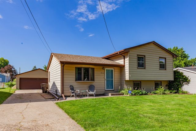 4133 E Madison Avenue, Des Moines, IA 50317