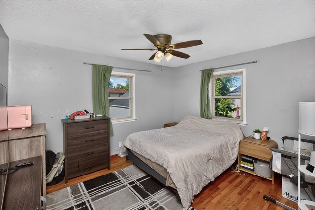 4133 E Madison Avenue, Des Moines, IA 50317