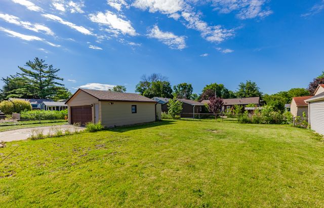 4133 E Madison Avenue, Des Moines, IA 50317