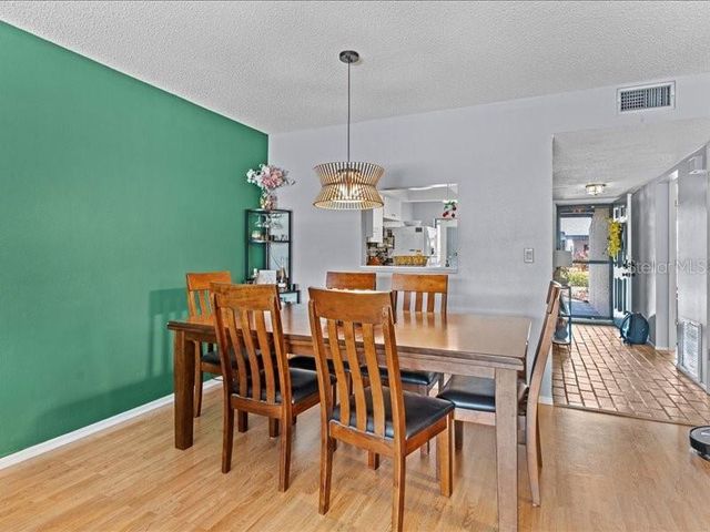 7364 CLOISTER DRIVE 7364, Sarasota, FL 34231