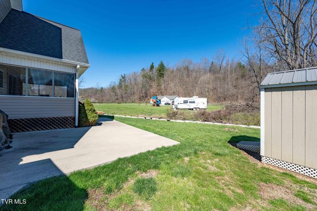 2144 Highway 421 N, Mountain City, TN 37683