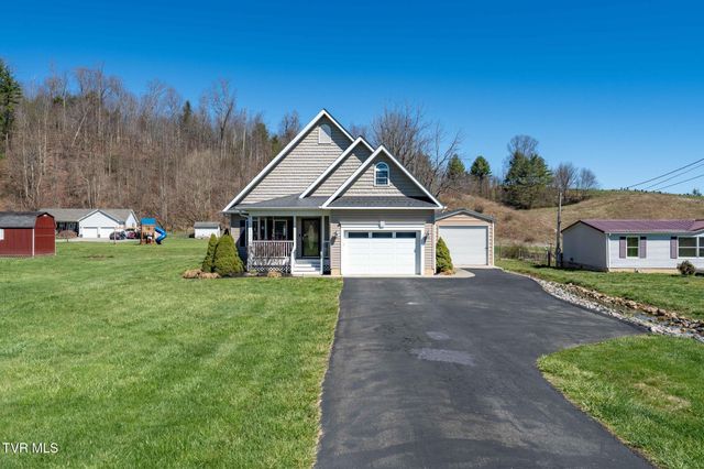 2144 Highway 421 N, Mountain City, TN 37683