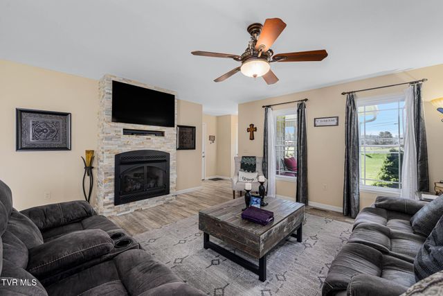 2144 Highway 421 N, Mountain City, TN 37683