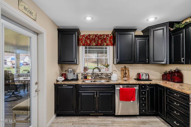 2144 Highway 421 N, Mountain City, TN 37683