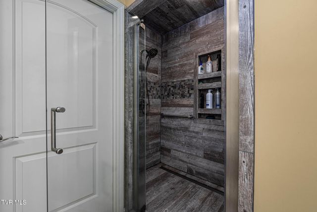 2144 Highway 421 N, Mountain City, TN 37683