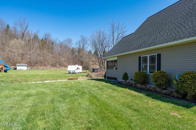 2144 Highway 421 N, Mountain City, TN 37683