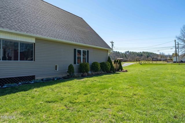 2144 Highway 421 N, Mountain City, TN 37683