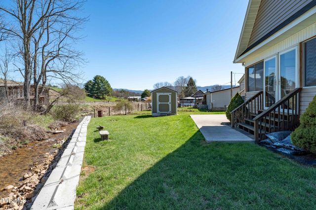 2144 Highway 421 N, Mountain City, TN 37683