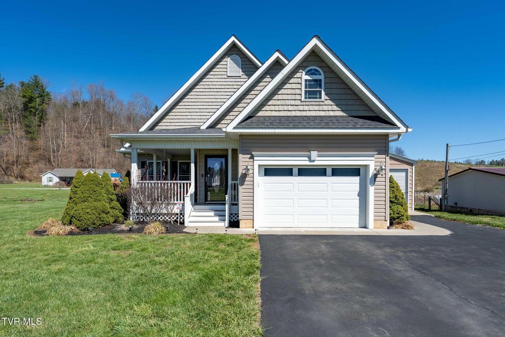 2144 Highway 421 N, Mountain City, TN 37683