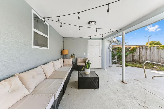 6491 Mackinac Road, Lake Worth, FL 33462