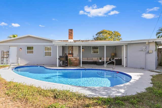 6491 Mackinac Road, Lake Worth, FL 33462