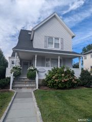 6 Hawkins Avenue 2, Norwalk, CT 06855