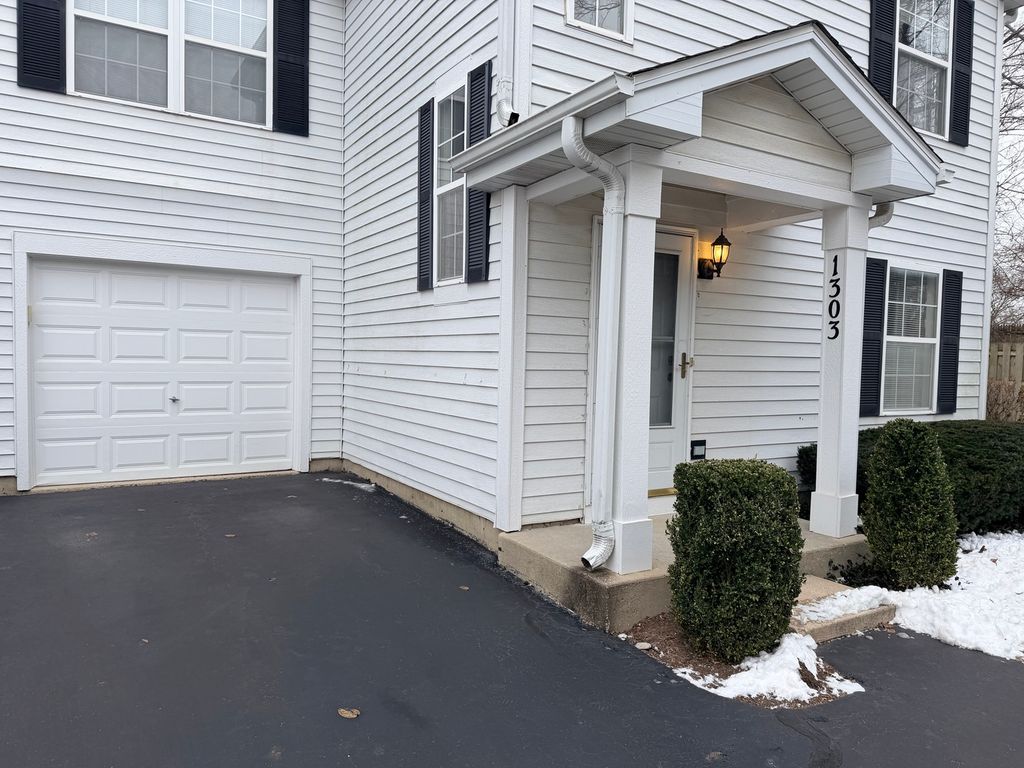 1303 Orleans Drive, Mundelein, IL 60060