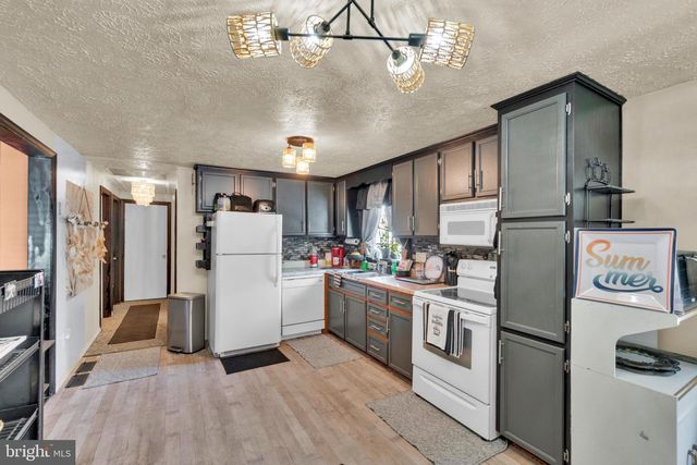 8029-A SHORE RD, Baltimore, MD 21219