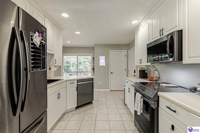 124 W Mossy Creek Court, Elizabethtown, KY 42701