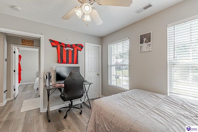 124 W Mossy Creek Court, Elizabethtown, KY 42701