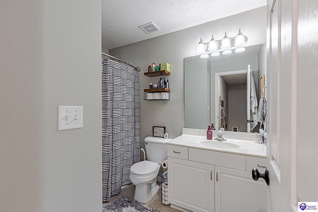 124 W Mossy Creek Court, Elizabethtown, KY 42701