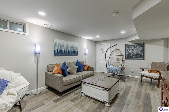 124 W Mossy Creek Court, Elizabethtown, KY 42701