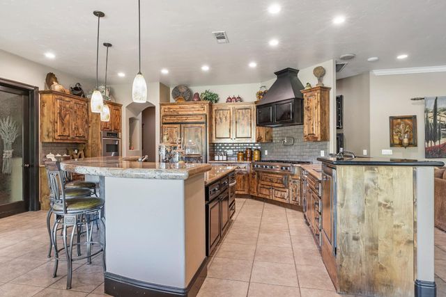 29533 E Chapman Way, Escalon, CA 95320