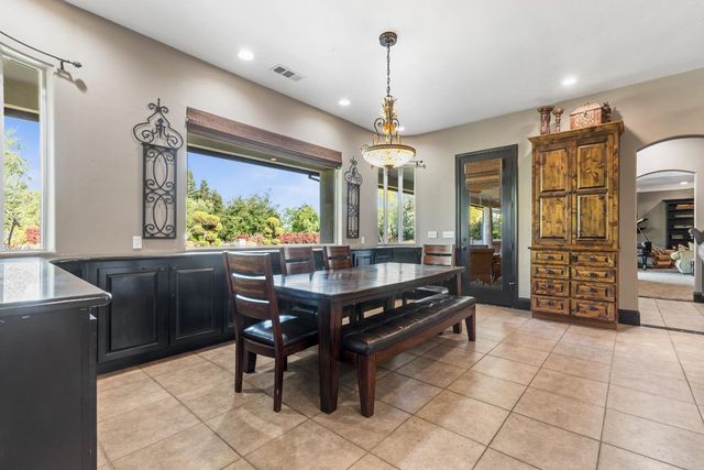 29533 E Chapman Way, Escalon, CA 95320