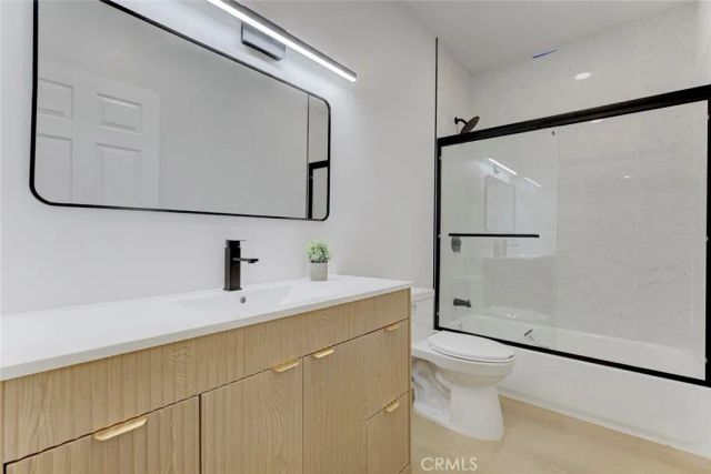 15044 Nordhoff Street 8, North Hills, CA 91343