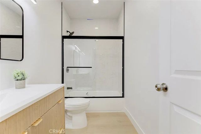15044 Nordhoff Street 8, North Hills, CA 91343