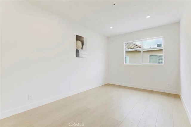 15044 Nordhoff Street 8, North Hills, CA 91343