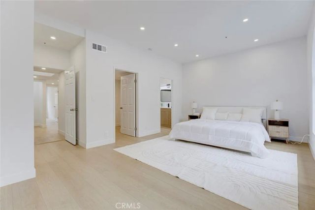 15044 Nordhoff Street 8, North Hills, CA 91343