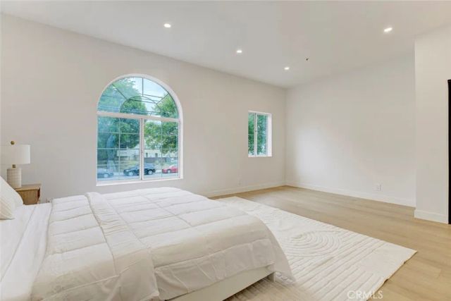 15044 Nordhoff Street 8, North Hills, CA 91343