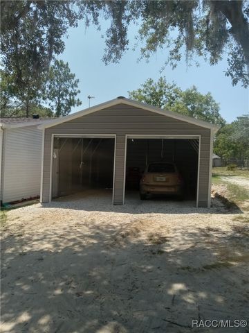 8420 N Calcutta Avenue, Dunnellon, FL 34433