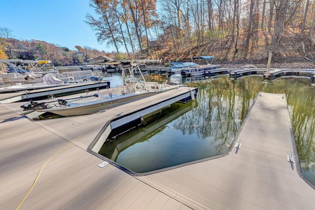 25 Walnut Landing CIR, Hardy, VA 24101