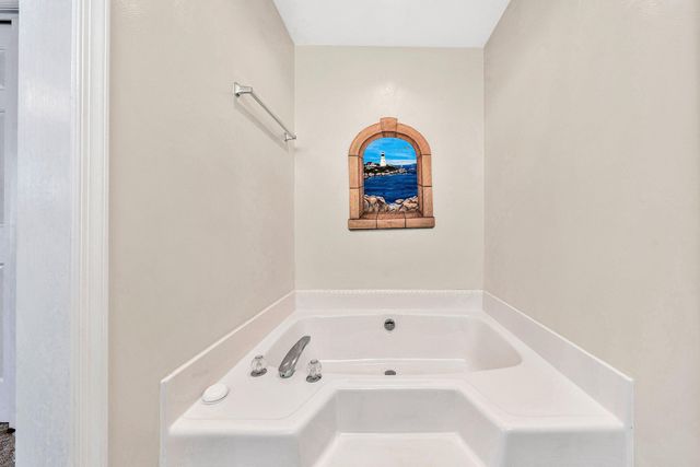 25 Walnut Landing CIR, Hardy, VA 24101