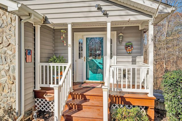 25 Walnut Landing CIR, Hardy, VA 24101