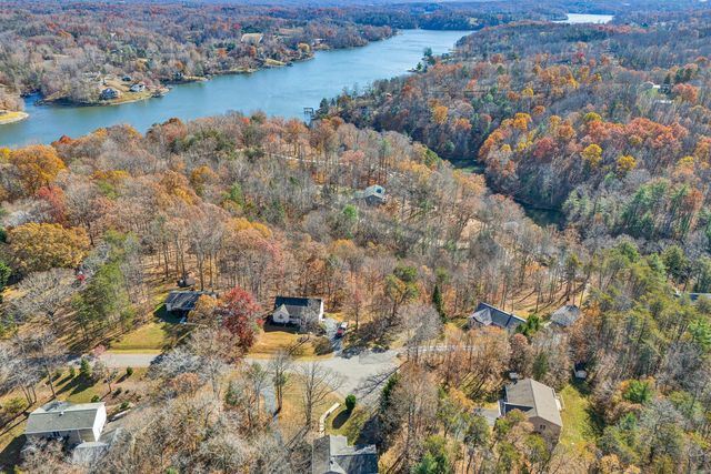 25 Walnut Landing CIR, Hardy, VA 24101