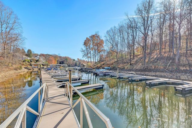 25 Walnut Landing CIR, Hardy, VA 24101