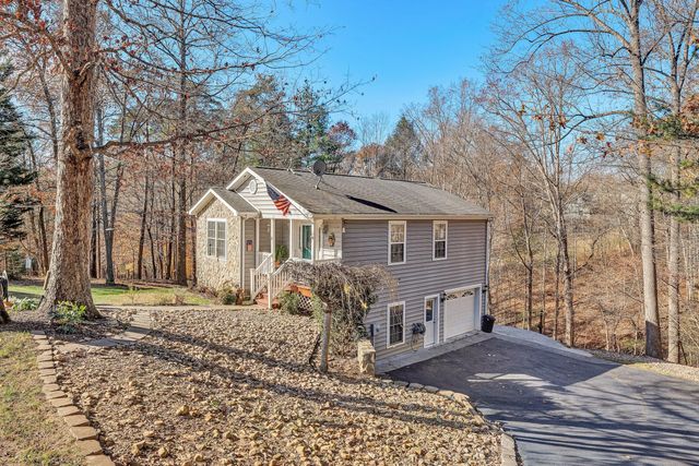 25 Walnut Landing CIR, Hardy, VA 24101