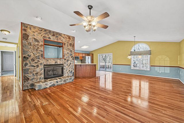 25 Walnut Landing CIR, Hardy, VA 24101